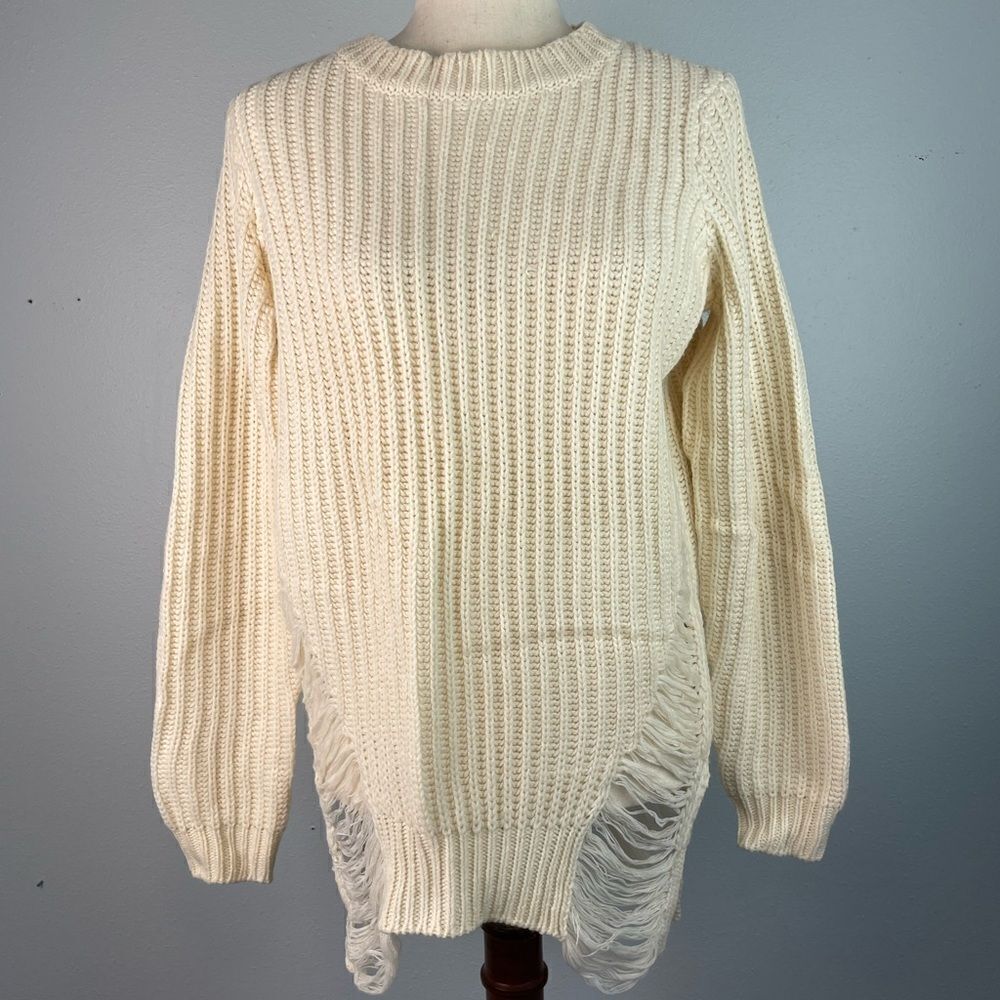 VENUS Long Crew Neck Sweater Size M EUC